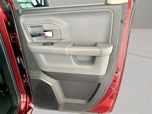 Used 2024 RAM 1500 Classic SLT image 24