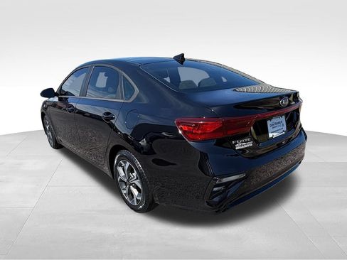 Used 2021 Kia Forte LXS FWD image 3