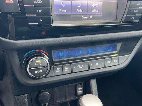 Used 2016 Toyota Corolla S image 19