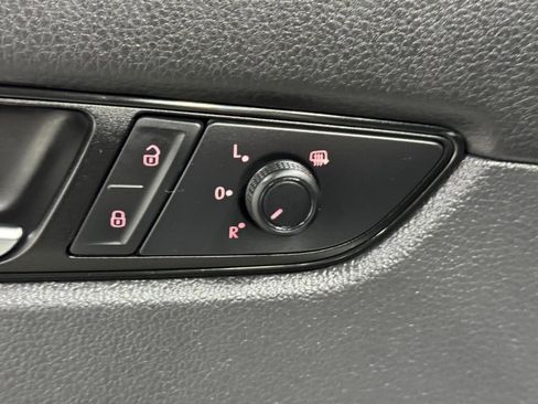 Used 2021 Volkswagen Passat 2.0T R-Line image 23