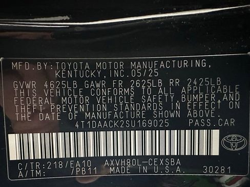 Used 2025 Toyota Camry SE image 11