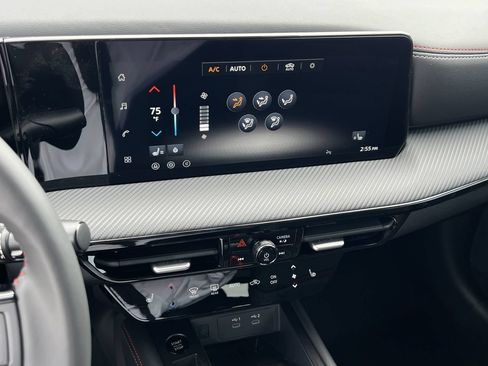 New 2026 Nissan Kicks SR w/ SR Premium Package AWD/4WD image 11