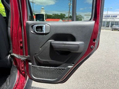 Used 2021 Jeep Wrangler Unlimited Sport AWD/4WD image 39