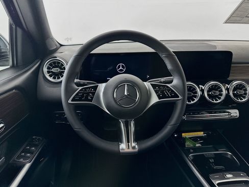 New 2026 Mercedes-Benz GLB 250 image 22