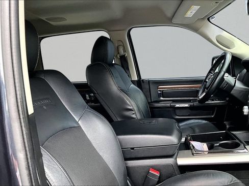 Used 2015 RAM 1500 Laramie w/ Convenience Group AWD/4WD image 31