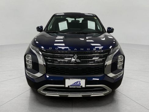 New 2025 Mitsubishi Outlander 4WD Plug-In Hybrid image 10