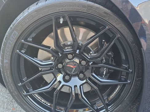 Used 2024 Chevrolet Corvette Z06 RWD image 12
