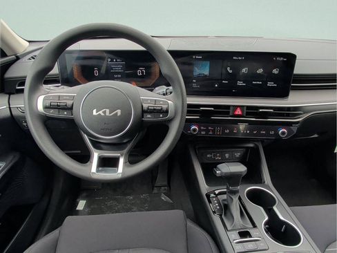 New 2026 Kia K5 LXS FWD image 16