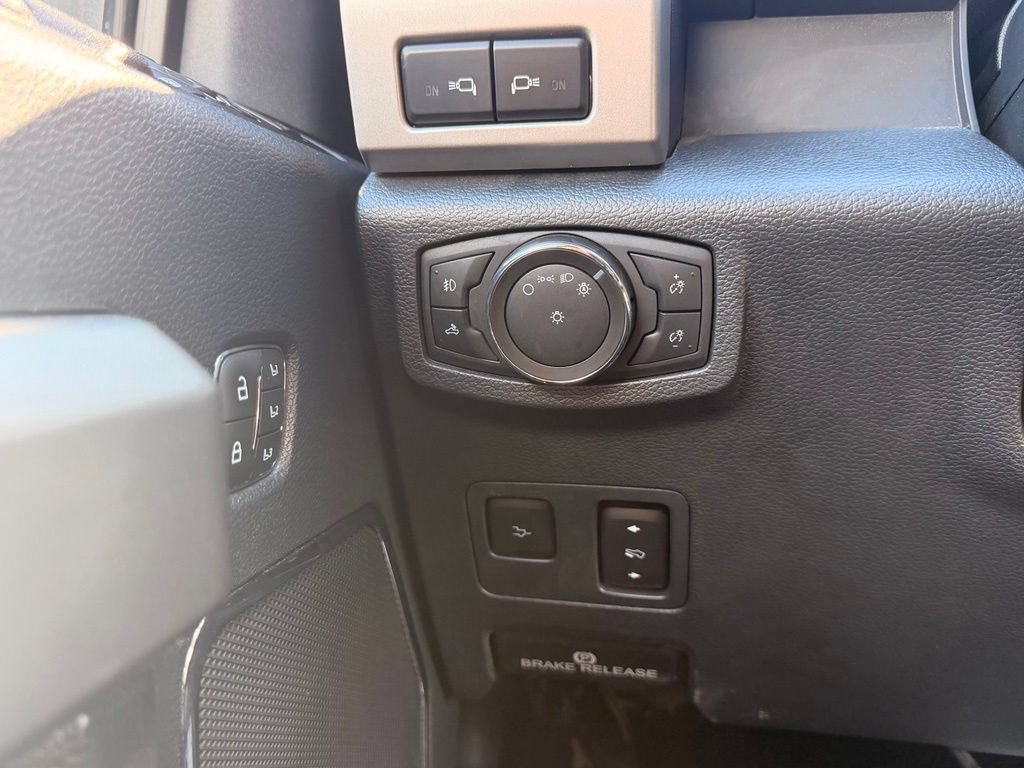 Used 2022 Ford F250 Lariat w/ Tremor Off-Road Package AWD/4WD image 37