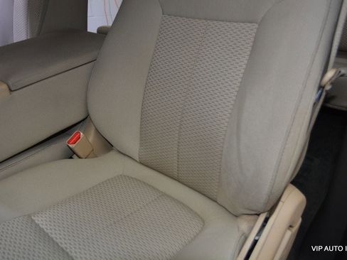 Used 2012 Ford F150 XLT w/ XLT Chrome Pkg image 15