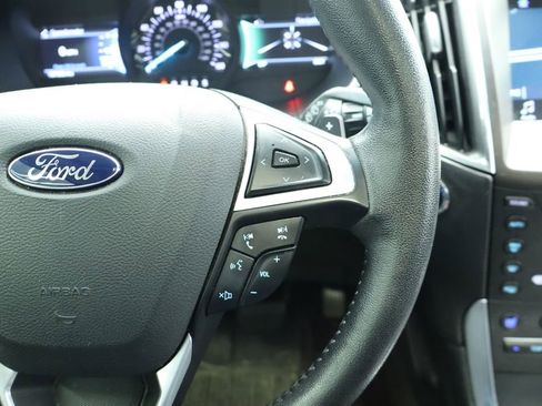 Used 2017 Ford Edge Titanium w/ Equipment Group 301A AWD/4WD image 36