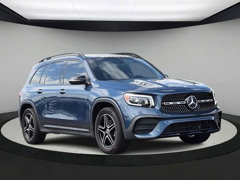 Used 2023 Mercedes-Benz GLB 250 image 2