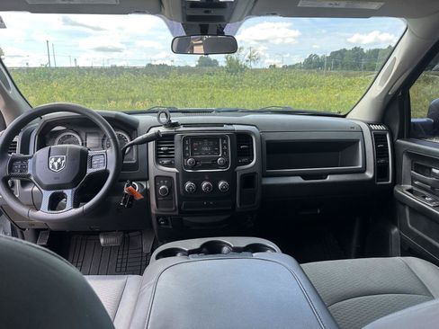 Used 2018 RAM 1500 Express w/ Express Value Package AWD/4WD image 17