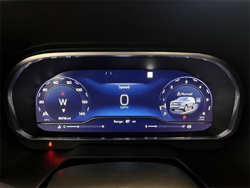 Used 2022 Chevrolet Tahoe LT w/ LT Signature Package image 27