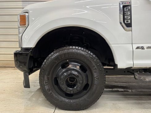 Used 2022 Ford F350 XL w/ STX Appearance Package image 4