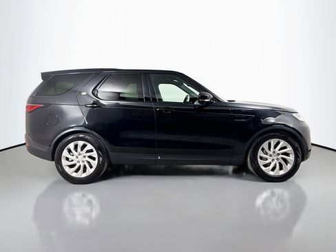 Used 2025 Land Rover Discovery S AWD/4WD image 4