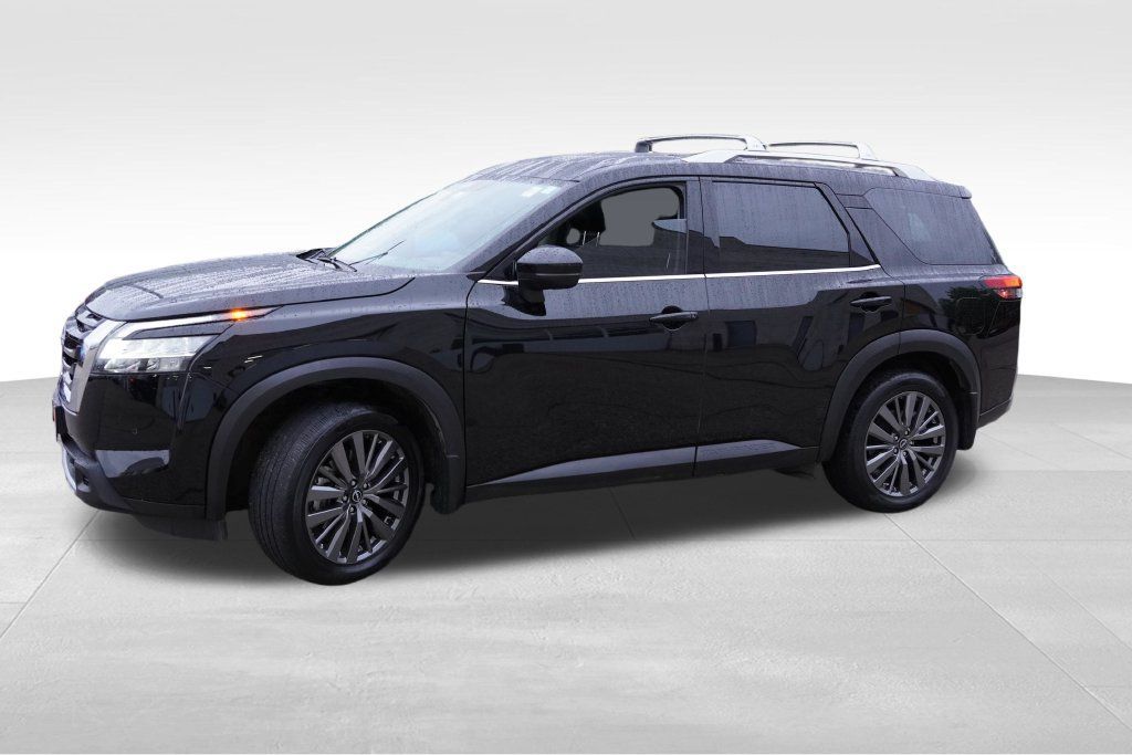 Used 2024 Nissan Pathfinder SL w/ SL Premium Package AWD/4WD image 10
