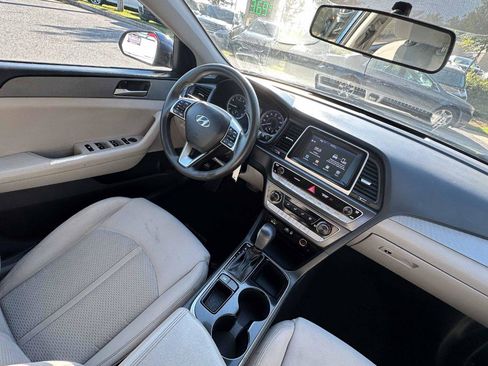Used 2019 Hyundai Sonata SE FWD image 14