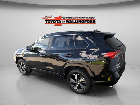 Certified 2022 Toyota RAV4 SE w/ Weather & Moonroof Package AWD/4WD image 6