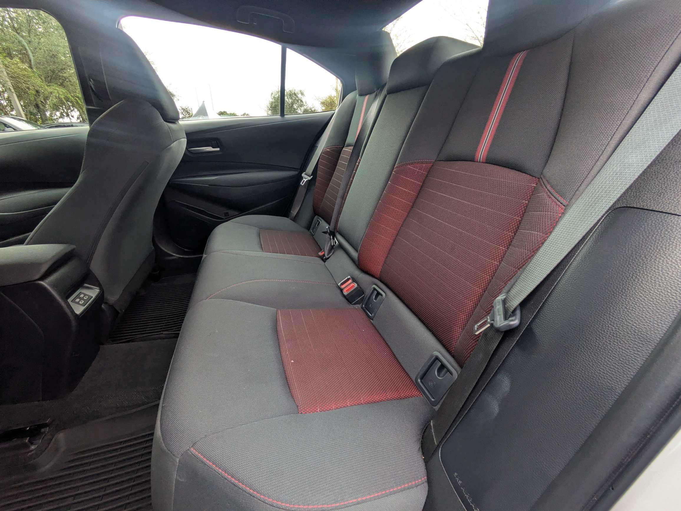 Used 2026 Toyota Corolla SE FWD image 12