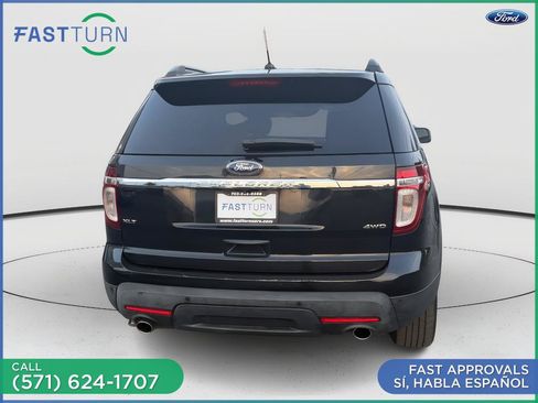 Used 2015 Ford Explorer XLT w/ Equipment Group 202A AWD/4WD image 11