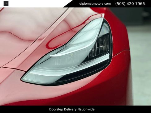 Used 2021 Tesla Model Y Long Range image 9