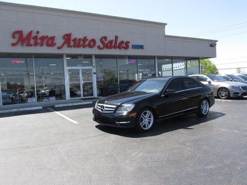 Used 2012 Mercedes-Benz C 300 4MATIC Sedan image 4