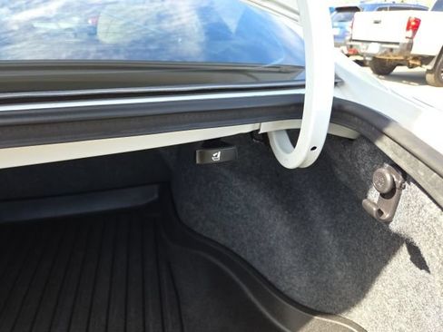 Used 2014 Honda Accord EX-L image 18
