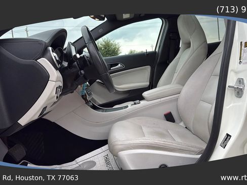 Used 2015 Mercedes-Benz GLA 250 4MATIC image 21