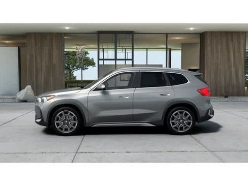 New 2026 BMW X1 xDrive28i w/ Technology Package AWD/4WD image 4