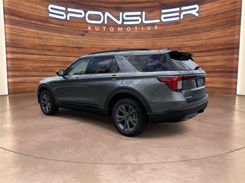 New 2026 Ford Explorer Active w/ Active Comfort Package AWD/4WD image 3