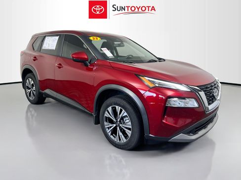 Used 2023 Nissan Rogue SV FWD image 1