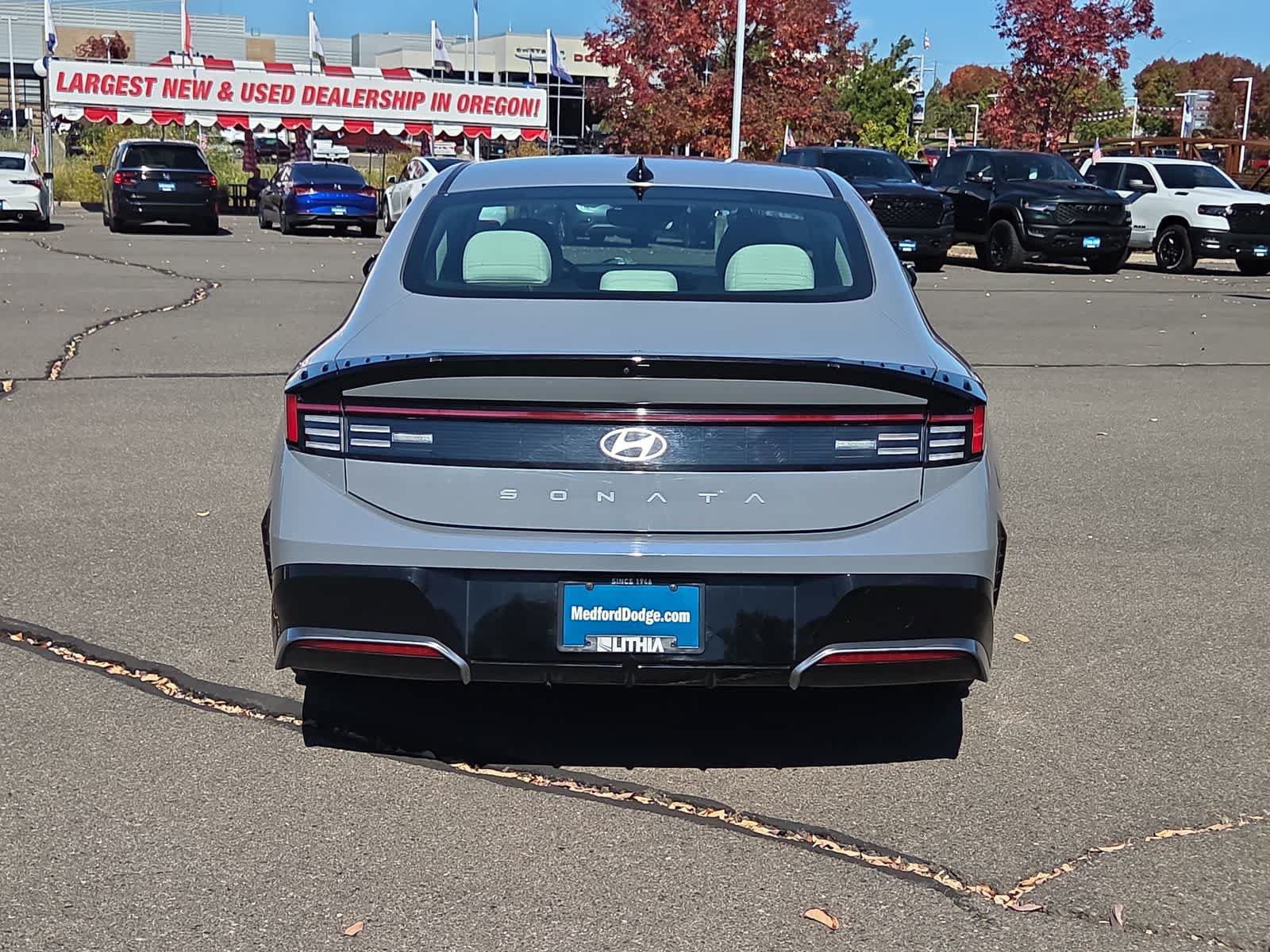 Used 2025 Hyundai Sonata SEL FWD image 13