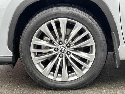 Used 2021 Toyota Highlander Platinum AWD/4WD image 27