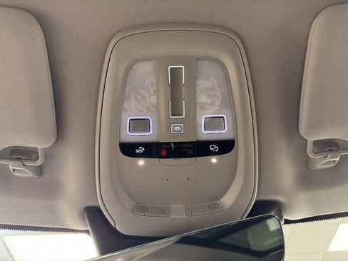 Used 2024 Volvo XC90 B5 Plus image 45