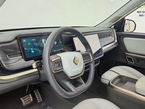 Used 2024 Rivian R1S Adventure AWD/4WD image 15