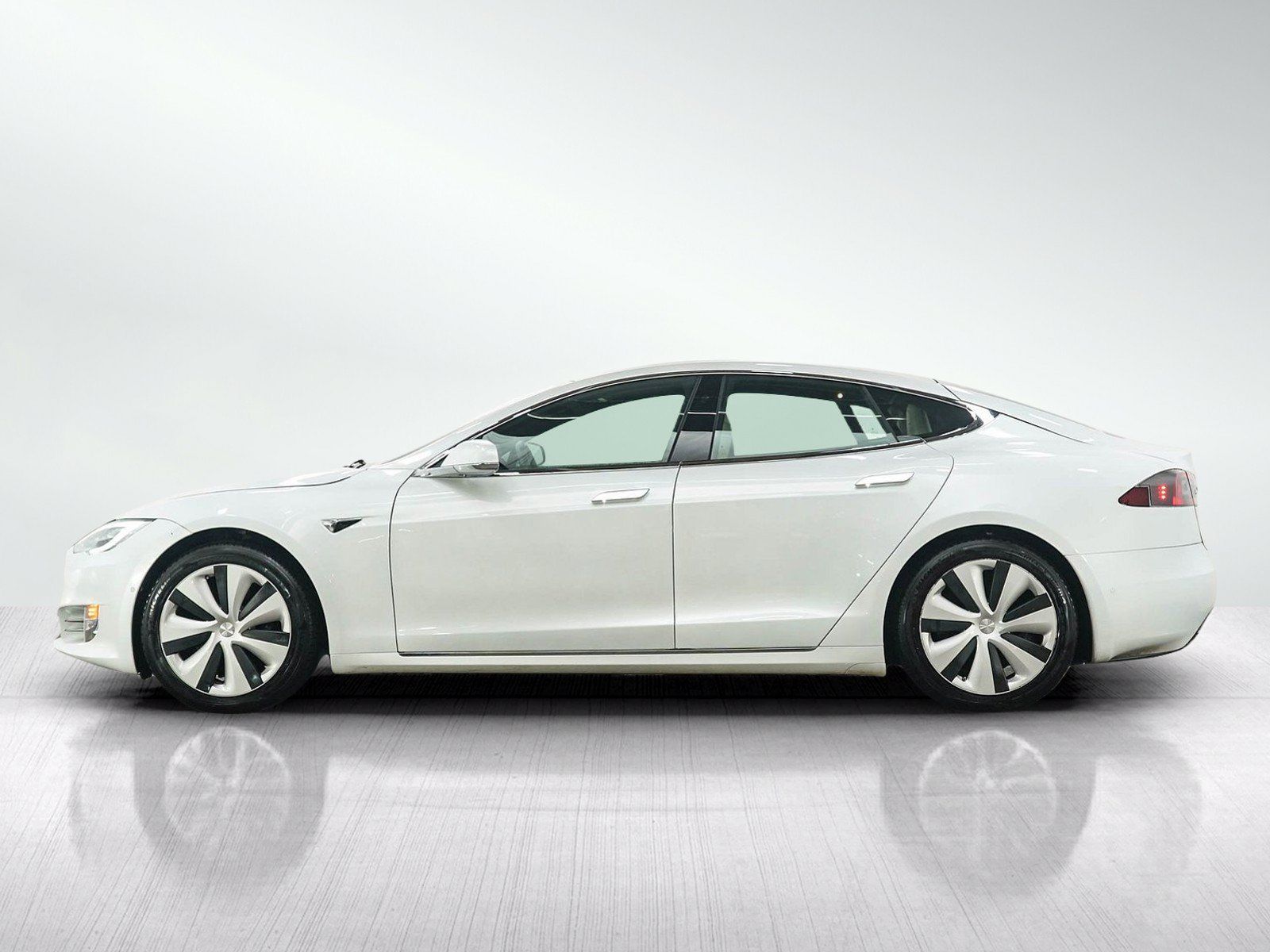Used 2020 Tesla Model S Long Range Plus AWD/4WD image 2