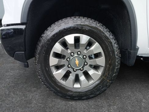 New 2026 Chevrolet Silverado 2500 Custom w/ Custom Value Package AWD/4WD image 9