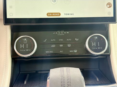 Used 2021 Jaguar F-PACE S image 32