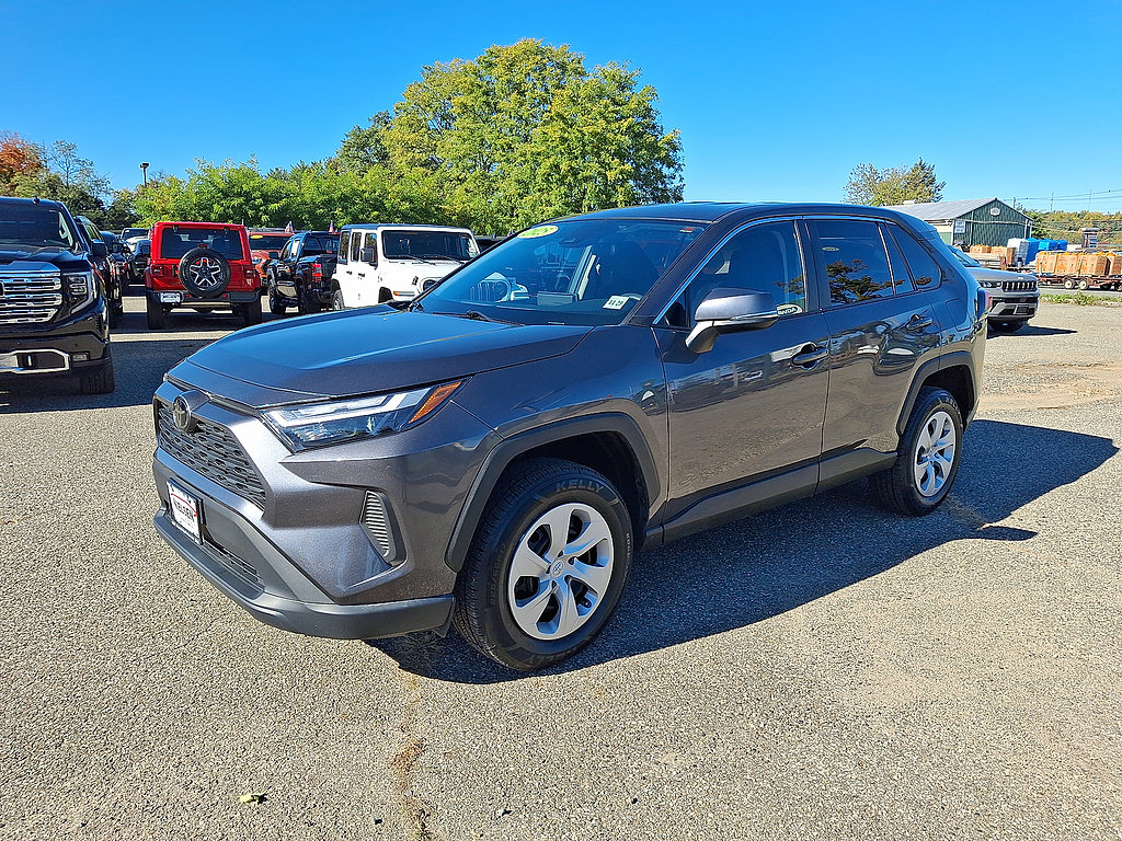 Used 2025 Toyota RAV4 LE AWD/4WD image 50