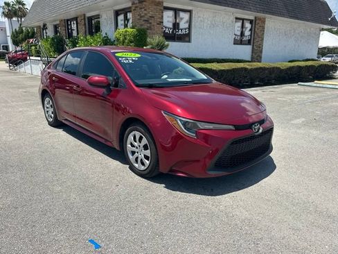 Used 2022 Toyota Corolla LE FWD image 4