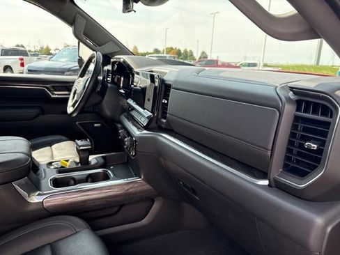 Certified 2025 Chevrolet Silverado 1500 LTZ w/ LTZ Premium Package AWD/4WD image 25