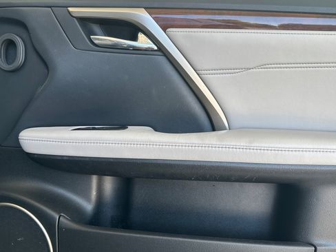 Used 2018 Lexus RX 350 AWD w/ Premium Package image 22