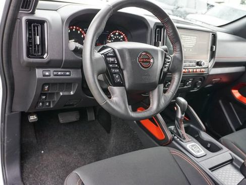 Used 2026 Nissan Frontier PRO-4X AWD/4WD image 9