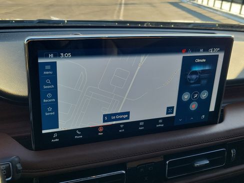 Used 2022 Lincoln Nautilus Reserve w/ Luxury Package image 30