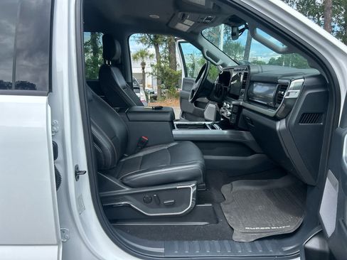 Used 2024 Ford F250 Lariat w/ Lariat Ultimate Package AWD/4WD image 10
