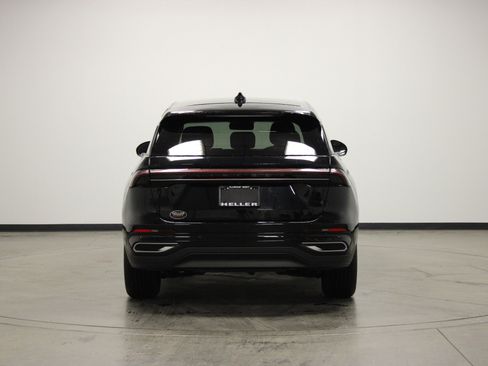 Used 2024 Lincoln Nautilus Premier image 7