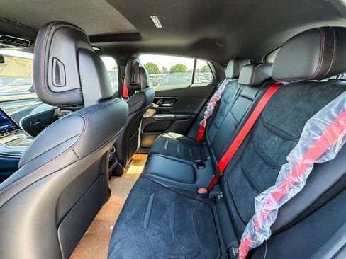 Used 2025 Mercedes-Benz GLC 43 AMG AMG GLC 43 image 18