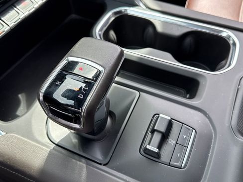 Used 2022 GMC Sierra 1500 Denali image 24