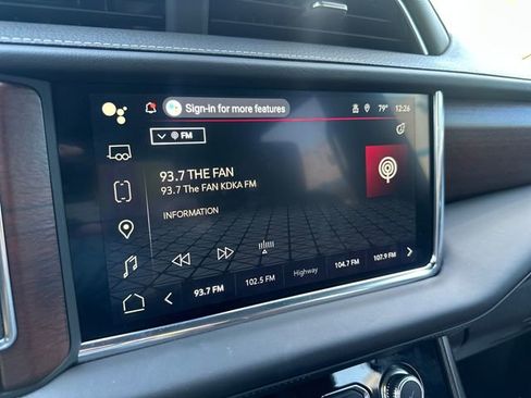 Used 2023 GMC Yukon XL Denali Ultimate image 9